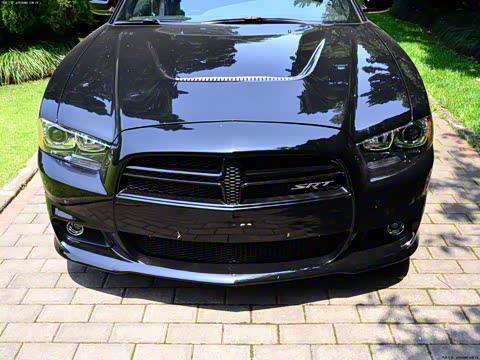 2012�� 6.4L SRT8