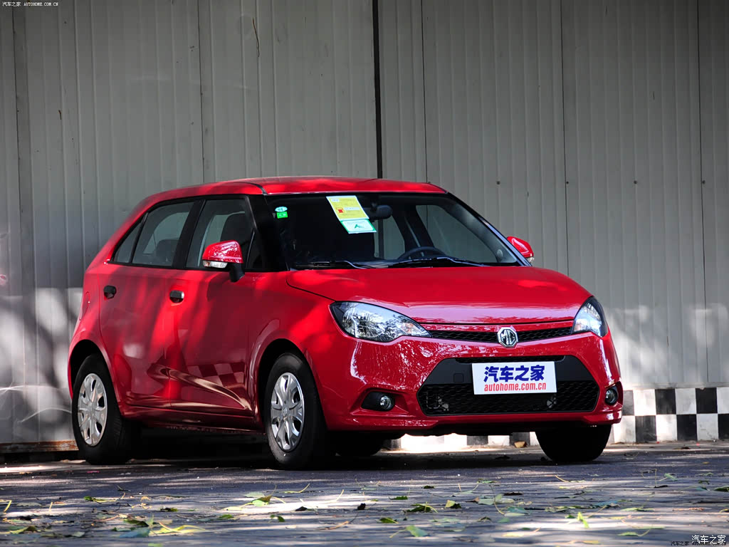 外观颜色: 曼城红(212张) 内饰颜色: vr看车: 全景内饰 二手车参考价