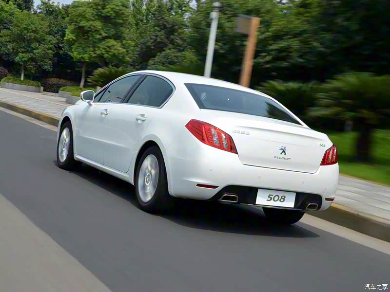 东风标致 标致508 2011款 2.3l 自动旗舰版