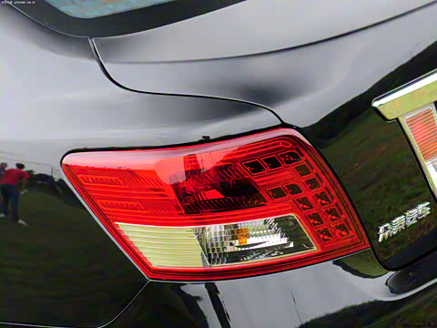 2012�� 1.5L �ֶ���Ӣ��