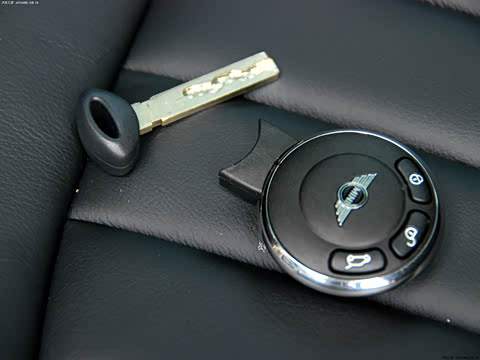 2011�� 1.6L COOPER Hampton