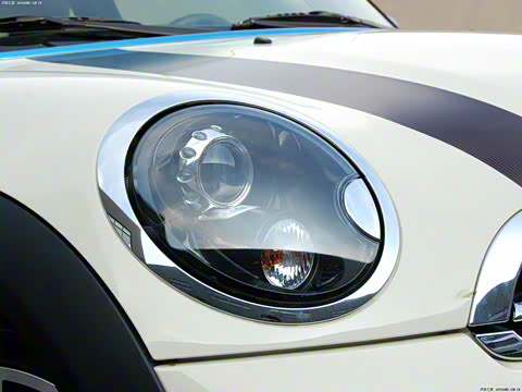 2011�� 1.6L COOPER Hampton