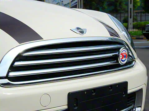 2011�� 1.6L COOPER Hampton