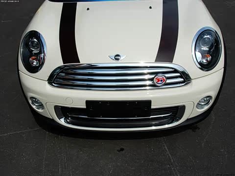 2011�� 1.6L COOPER Hampton